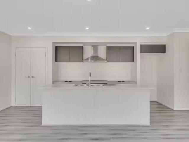 Rental! 6 Wattle Grove, Harristown, QLD 4350
