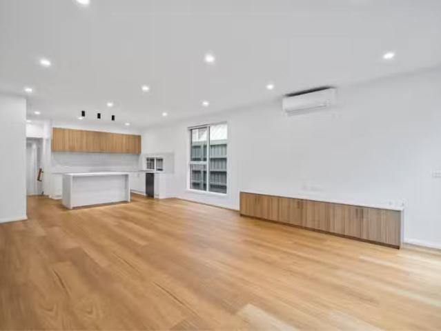 Cheap 6B Salisbury Street, Coburg VIC 3058