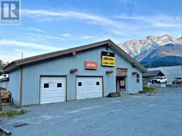 Rental! 7446 Prospect Street, Pemberton, BC, V0N 2L2 commerc.