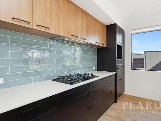 Deal! 75 Alabaster Approach, Jindalee, WA 6036