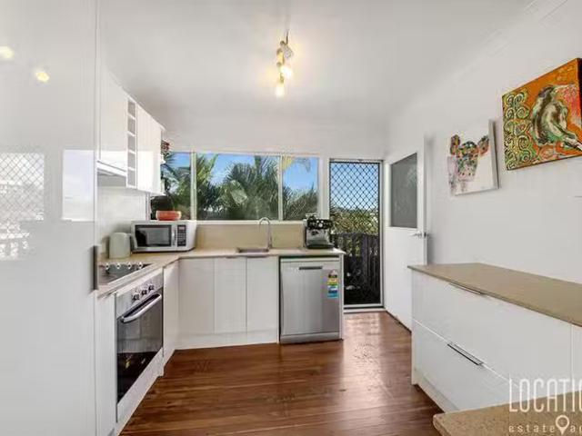 Charming 75 Allunga Drive, Glen Eden, QLD 4680