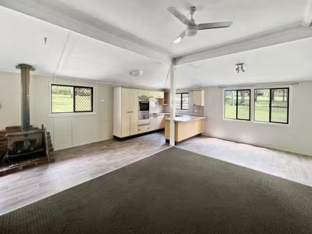 For Rent! 76 Outlook Drive, Esk QLD 4312