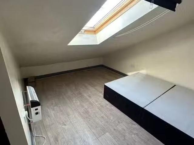 Unique 780 bedroom flat for rent in Ladypool Road, Birmingham.