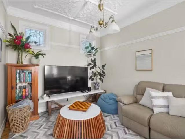 Cozy 79 Morgan Street, Merewether House for rent Listed by Le.