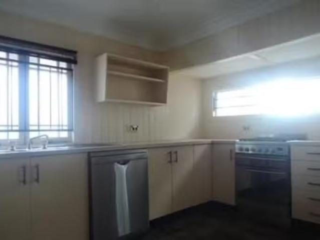 Rental! 70 Ninth Avenue, Kedron, QLD 4031