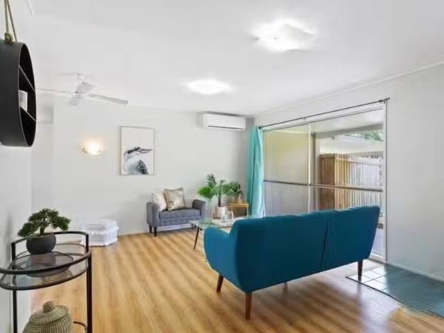 Just in! 70 Brookfield Road, KENMORE, QLD 4069 House for Rent