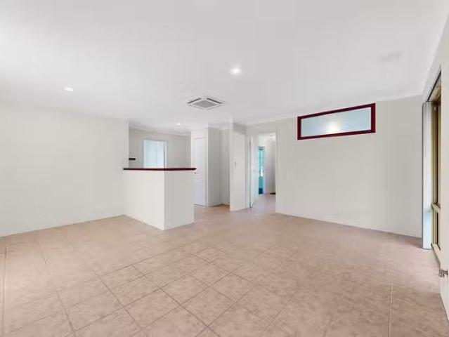 Cheap 70 Christian Circle, QUINNS ROCKS, WA 6030 House for R.