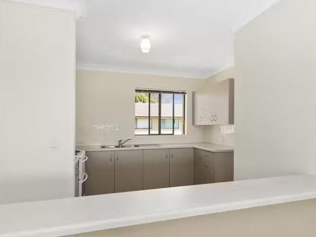 Cheap 71/20 24 Barbet Place, Burleigh Waters, QLD 4220