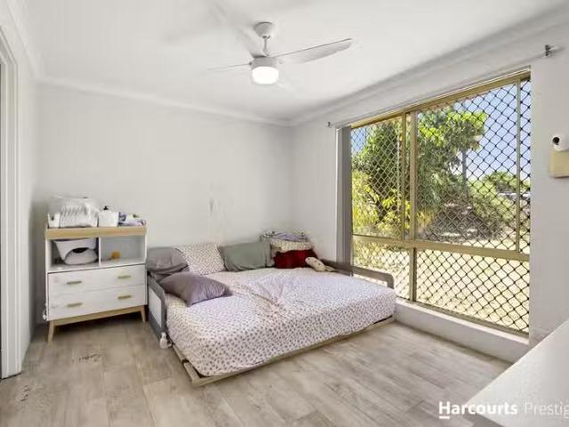 Cozy 71 Challenger Avenue, PARMELIA, WA 6167 House for Rent