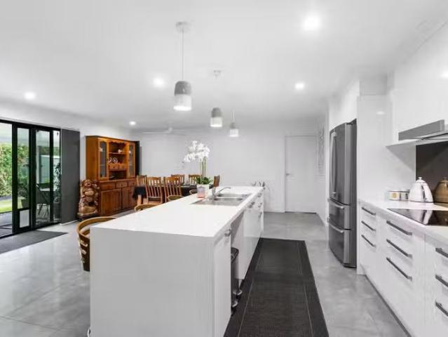 Nice 71 Straker Drive, COOROY, QLD 4563 House for Rent