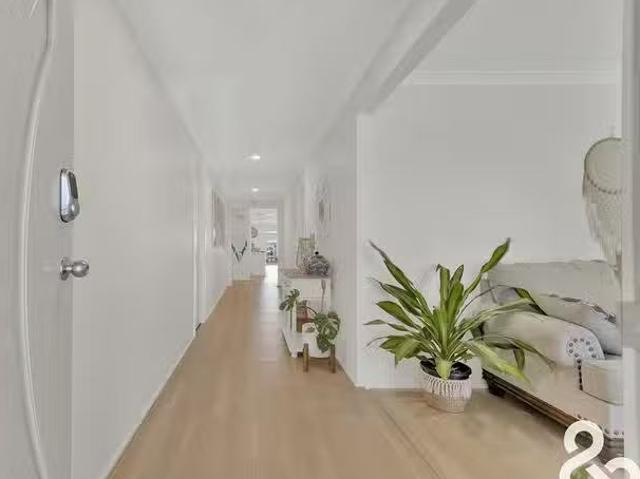 Cozy 73 Orchard Road, Doreen, VIC 3754