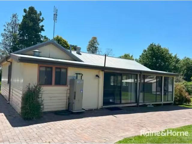 New 73 75 Berrima Street, WELBY House for rent Listed by Vict.