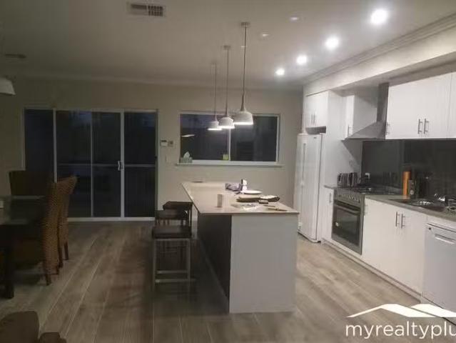 For Rent! 73A Parkway Road, Bibra Lake, WA 6163