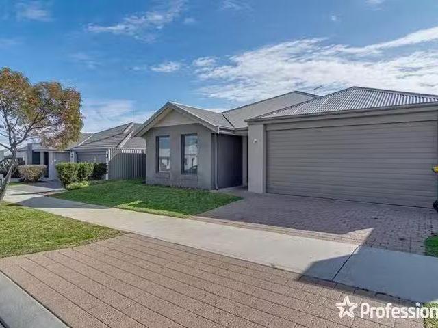 Cozy 7 Apricot Road, Eglinton, WA 6034