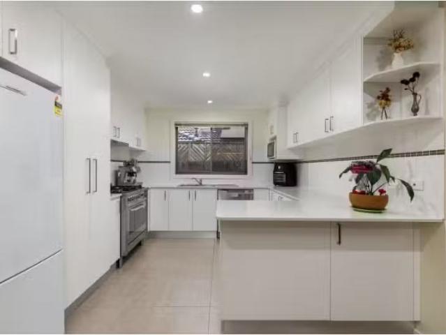 Nice 7 Brumby Street, Harrison House for rent Listed by Alex.