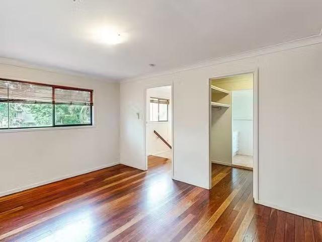 For Rent! 7 Burrumbuck Street, Chapel Hill, QLD 4069