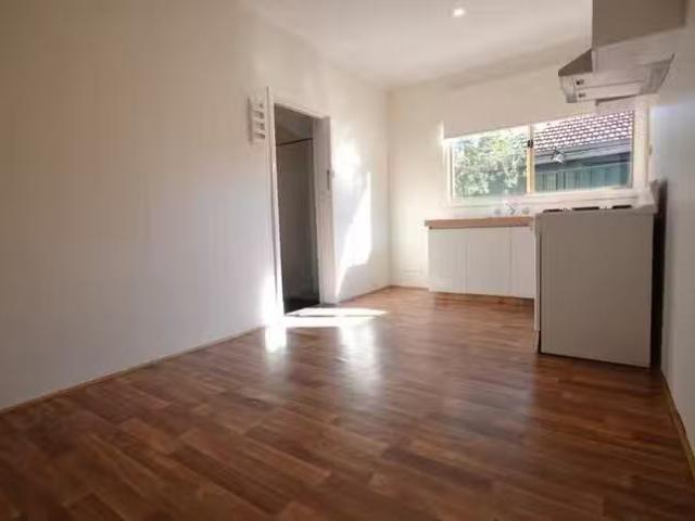 Cozy 7 Dorothy Street, Ashfield, WA 6054
