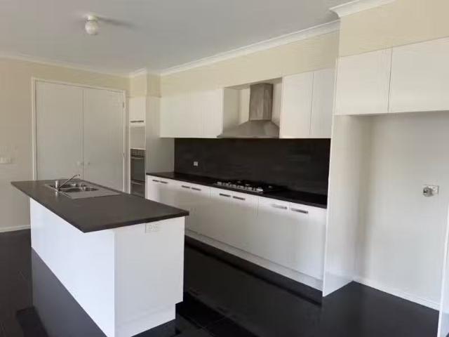 Just in! 7 Katrine Place, Deer Park VIC 3023