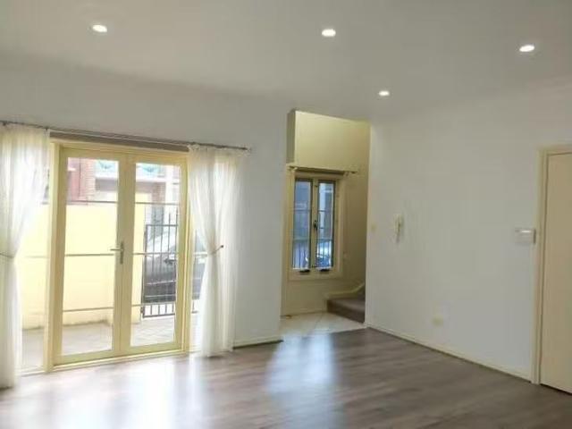 Nice 7 Hume Street, Adelaide, SA 5000