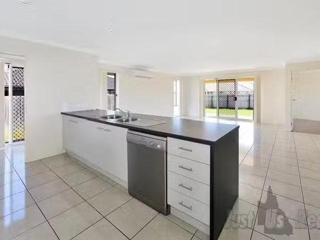 Charming 7 Morgan Way, Kalkie, QLD 4670