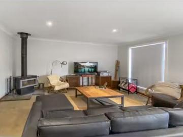 Just in! 7 Martini Parade, Lithgow House for rent Listed by V.