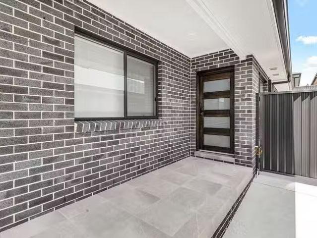 Unique 7A Bradninch Crescent, Wilton, NSW 2571