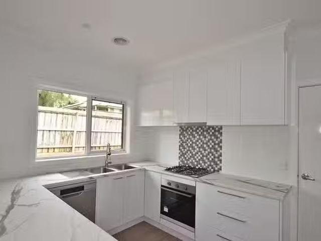 Cozy 7A Homer Avenue, Croydon South, VIC 3136