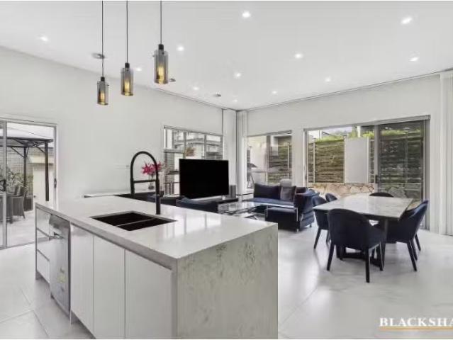 Just in! 84 Ada Norris Avenue, Denman Prospect House for rent.