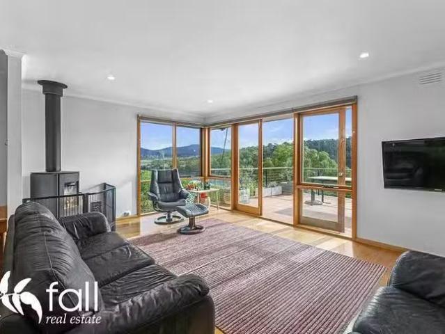 Cheap 84 Derwent Avenue, Geilston Bay, TAS 7015