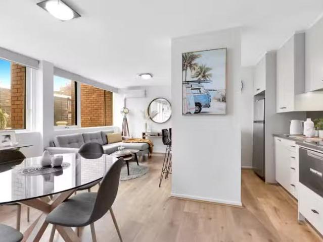 Charming 8/72 Patterson Street, Middle Park VIC 3206
