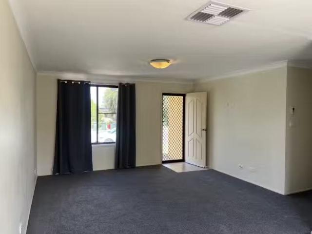 Just in! 87 Evans Street, TAMWORTH House for rent Listed by E.