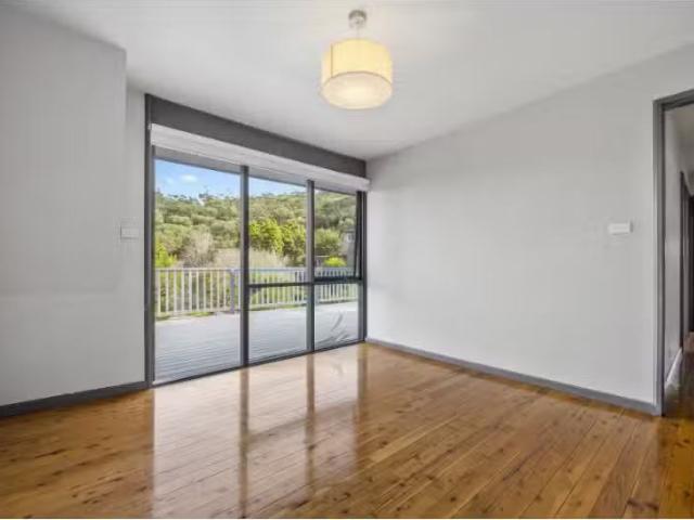 Nice 87 Sir Thomas Mitchell Drive, Davidson House for rent Li.