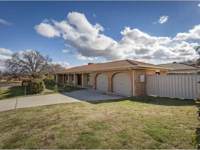 Cozy 89 Bicentennial Drive, Jerrabomberra House for rent List.