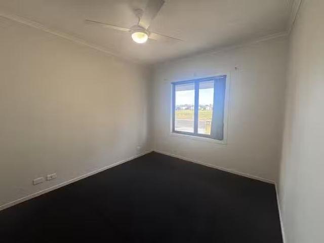 Deal! 89 Lakeside Drive, Andrews Farm, SA 5114