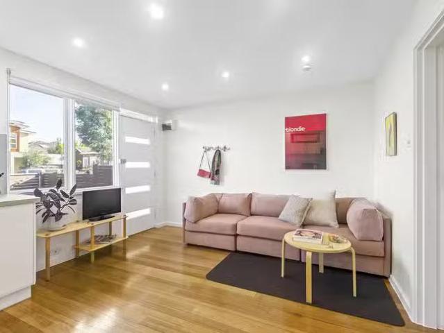 Unique 8/158 Separation Street, Northcote, VIC 3070