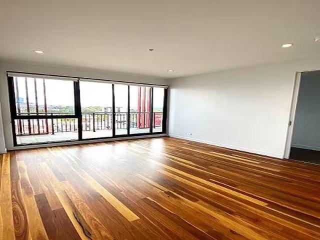 Deal! 818/18 Albert Street, Footscray VIC 3011