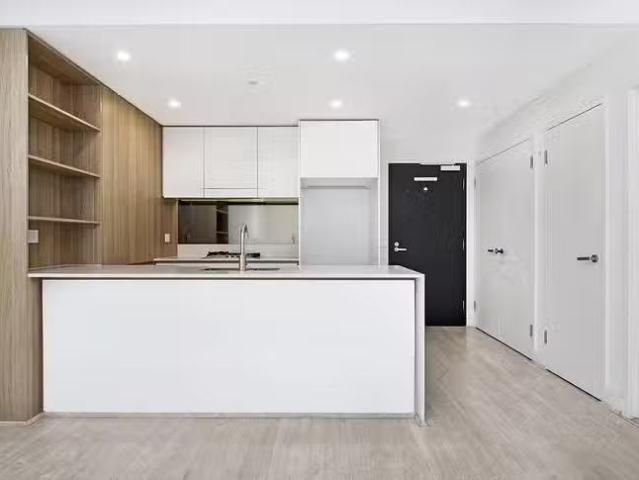 Nice 824/7 Verona Drive, Wentworth Point, NSW 2127