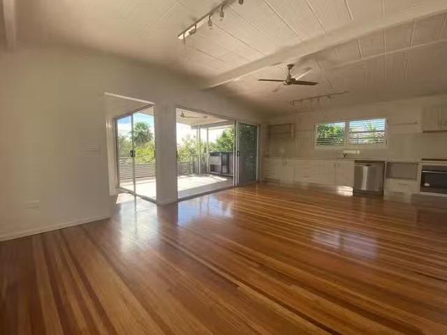 Rental! 82 Nothling Street, Moffat Beach, QLD 4551