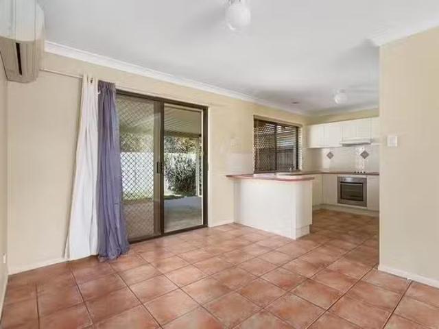 Charming 82 Oswin Street, Acacia Ridge, QLD 4110