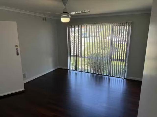 Charming 82 Callison Way, KOONDOOLA, WA 6064 House for Rent