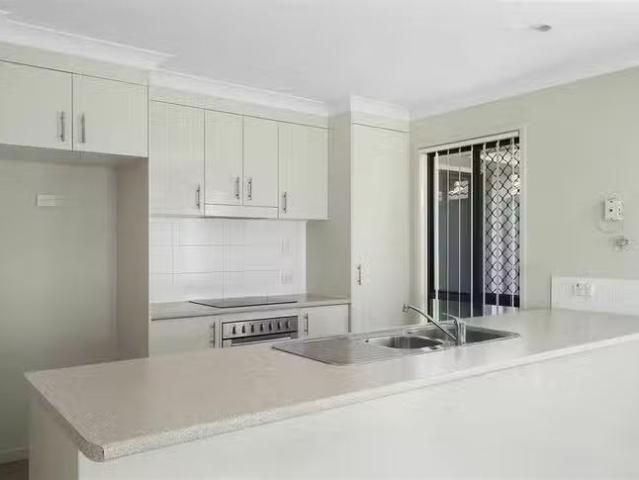Charming 82 Daintree Circuit, North Lakes, QLD 4509