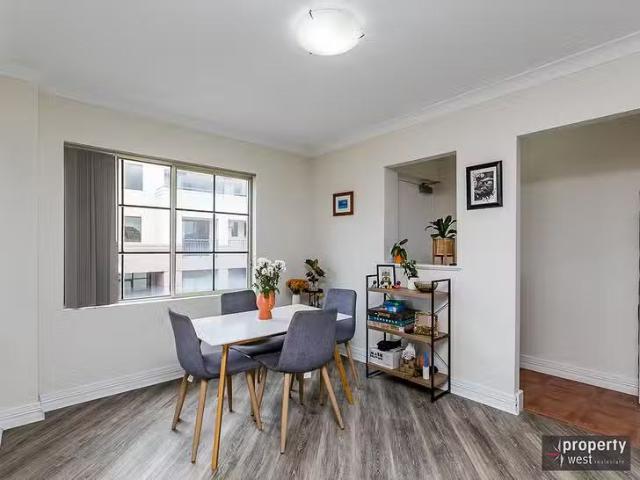 Nice 8/2 Plaistow Street, Joondalup, WA 6027