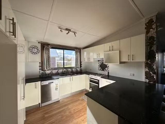 Unique 83 Cassilis Street, fishabarabran House for rent Liste.