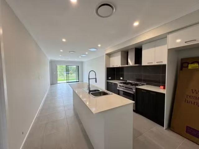 New 8 Cullami Street, Anambah Townhouse for rent Listed by Je.