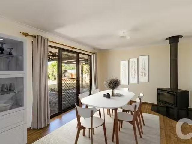 Cozy 8 Dixon Mews, Leda, WA 6170