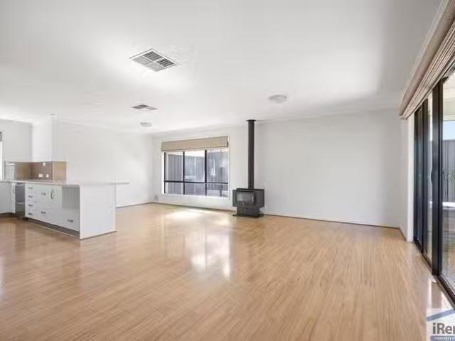 Charming 8 Kellett Court, Nuriootpa, SA 5355
