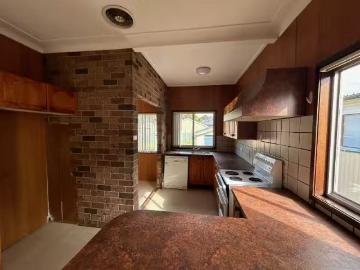 Cozy 8 Harcourt Avenue, East Hills House for rent Listed by J.