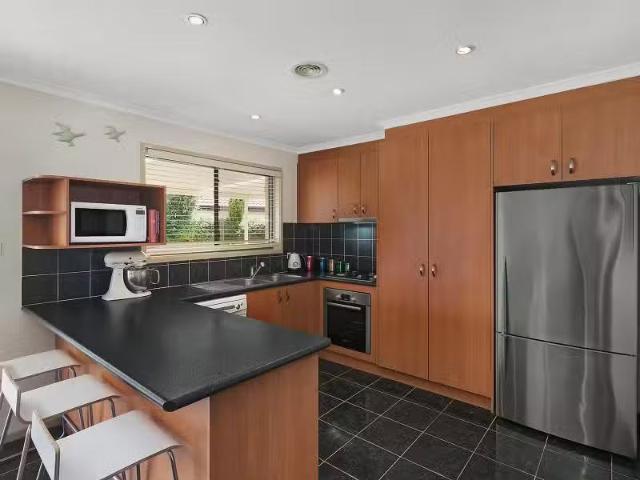Cozy 8 Tooroonga Crescent, JERRABOMBERRA House for rent Liste.