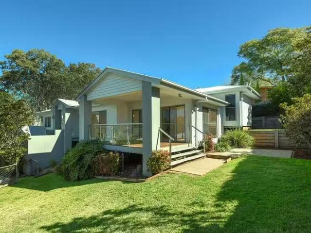 Nice 8B Aylmer Court, Prince Henry Heights, QLD 4350