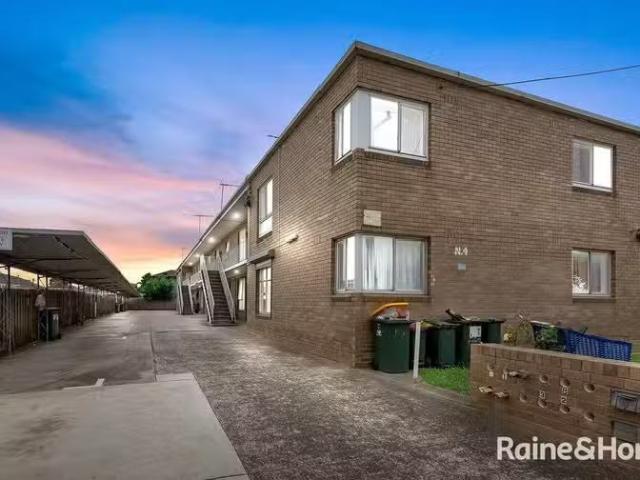 Rental! 9/4 Forrest Street, Albion VIC 3020